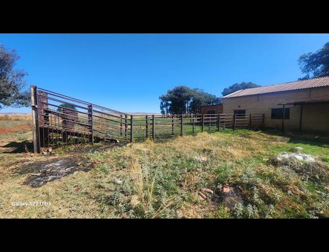 FARM FOR SALE IN ZUURBEKOM